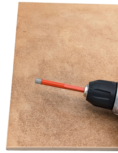 Koronka diamentowa do płytek Wertec 8mm. Do wiercenia na sucho  lub mokro przy użyciu wiertarki lub wkrętarki bez użycia udaru.