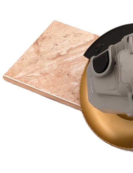 Wypukła tarcza diamentowa Wertec Gold 125mm do szlifowania gresu i glazury przy użyciu szlifierki kątowej.